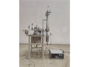 2L高溫不銹鋼油浴電加熱實(shí)驗(yàn)釜已完工發(fā)往西安